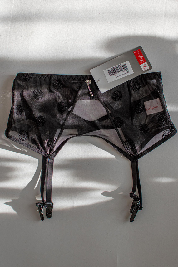 741 Yolanda harisnyatartó öv De Lafense- fekete