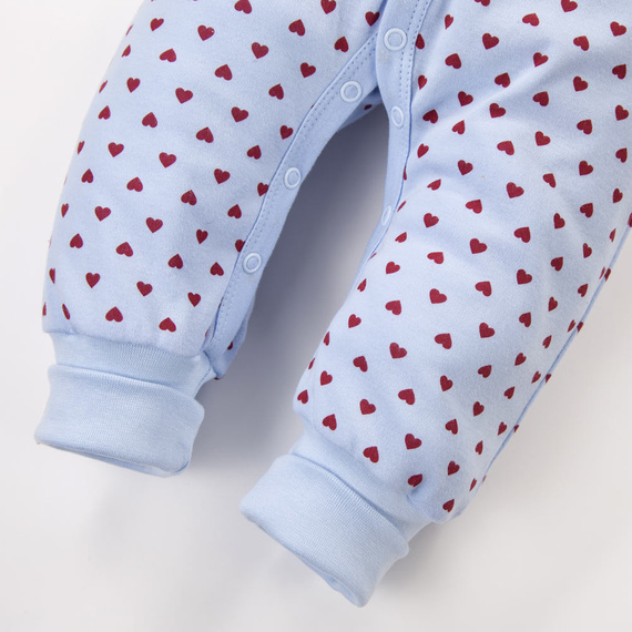 Love Eevi baba rugdalózó lábfej nélkül kék szívecskés 100% pamut