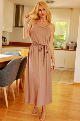Grace Mirale - Hosszú viszkóz ruha hasítékkal | Lengyel gyártmány - latte