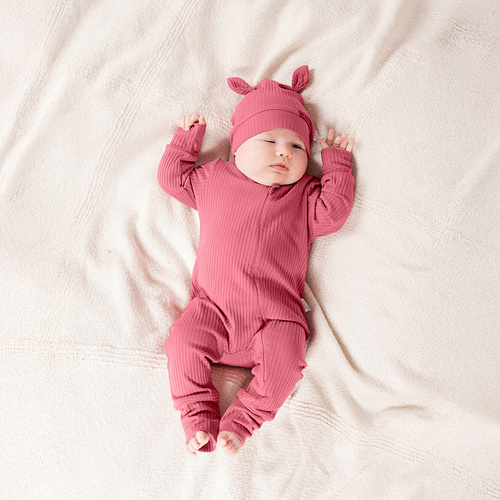 216054 Lala Nicol sapka - bordázott pamut elasztánnal, fülekkel és Be happy patch-el