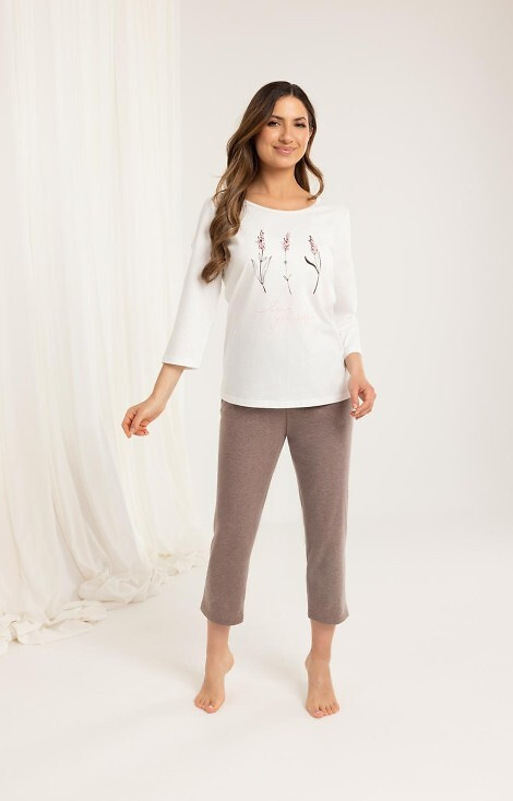 Pizsama 703 Regina pamut ekrü - női, 3/4 ujjú, 7/8 nadrág, virágmintás, virágmintás