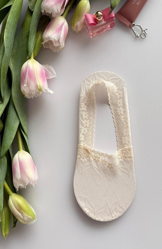 Magnetis női balerina zokni csipkéből szilikonnal – láthatatlan zokni beige