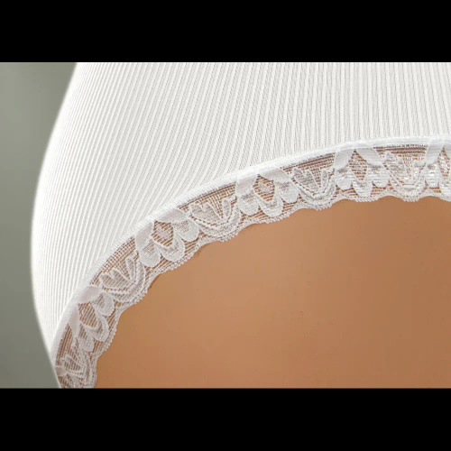 Sesto Senso 6108 női bugyi csipke varrás nélküli rugalmas kényelmes white