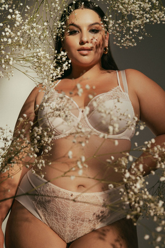 2163 AVA Powder Powder Semi-Soft Elegáns melltartó csipkével