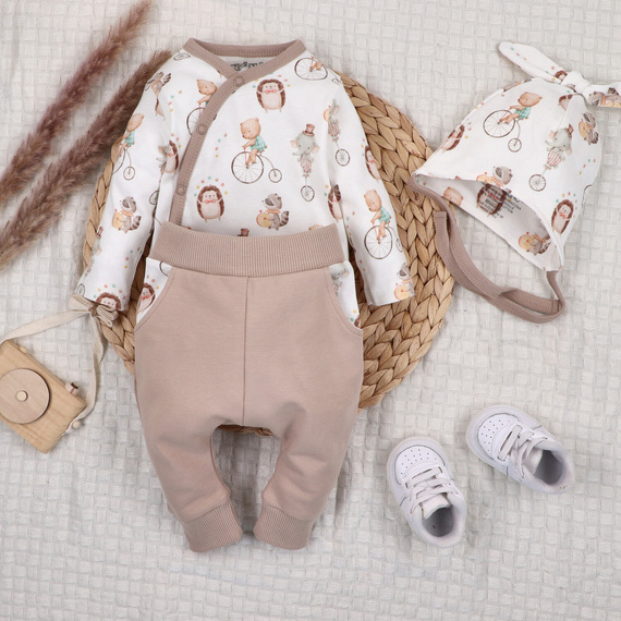 ABN-5581 Circus bébi borítékos bodysuit by Nini - 100% organikus pamut, nikkelmentes kötőelemek, Lengyelországban készült